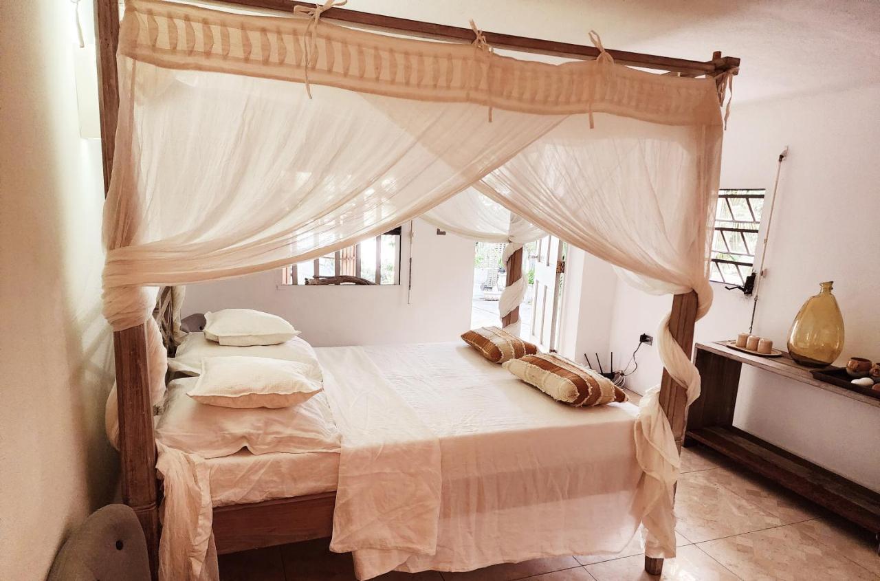 Perle Stone Studio- Bed And Breakfast Simpson Bay Kültér fotó